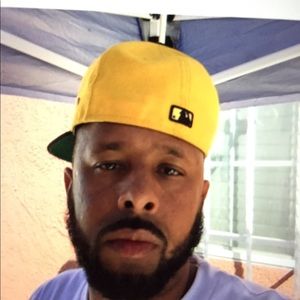 Meet your Posher, Carl